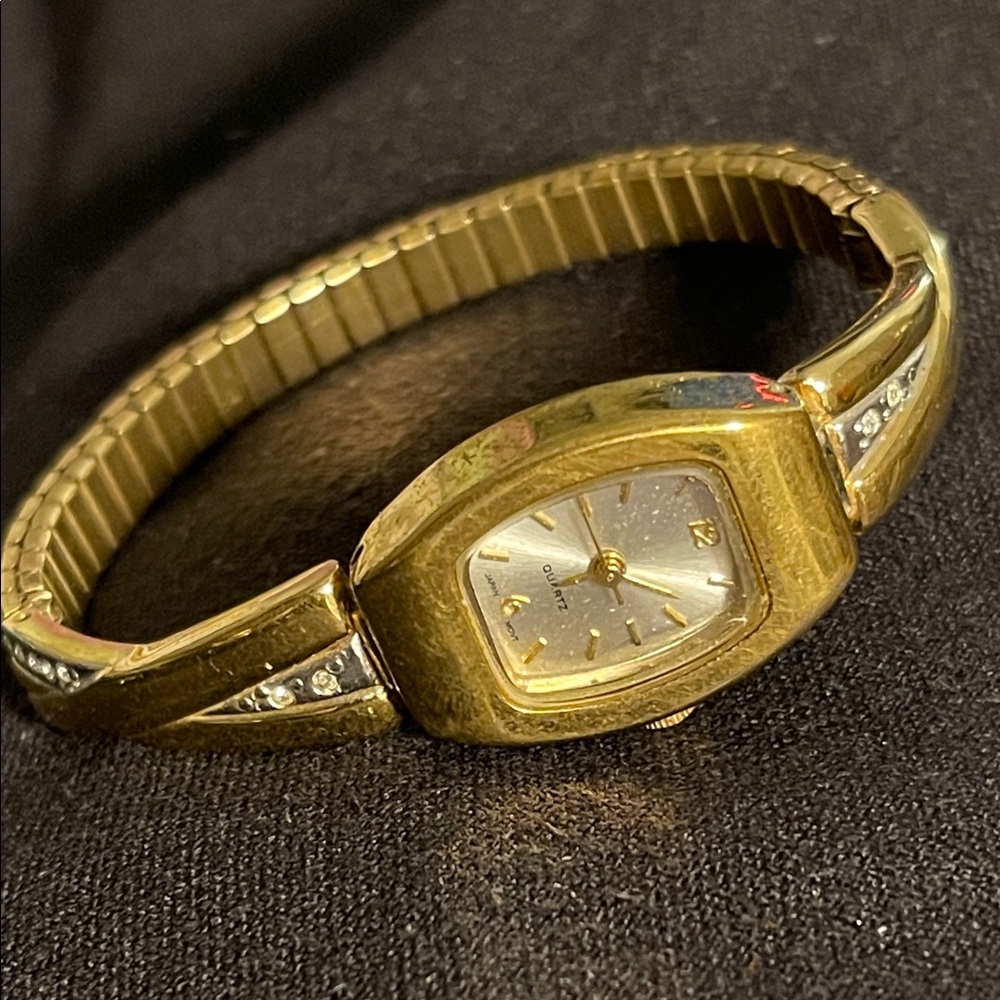 Elegant Gold Women's Watch